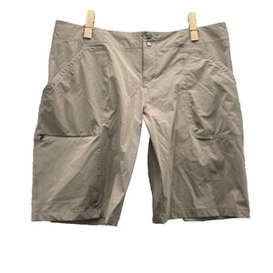 Mountain Hardwear Hiking shorts Women 12 Gorpcore Utility Outdoor Camping Preppy